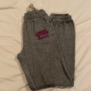 Roots sweats size XS